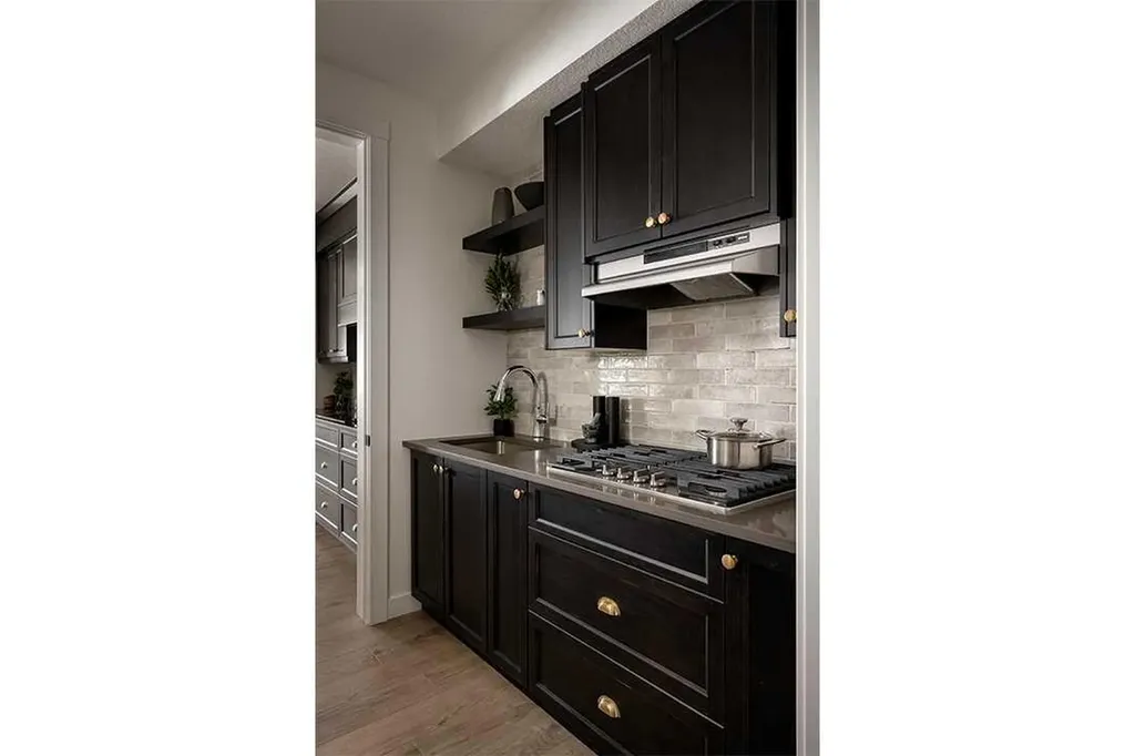 296 Ambledale Drive NW Calgary AB T3P2Z2