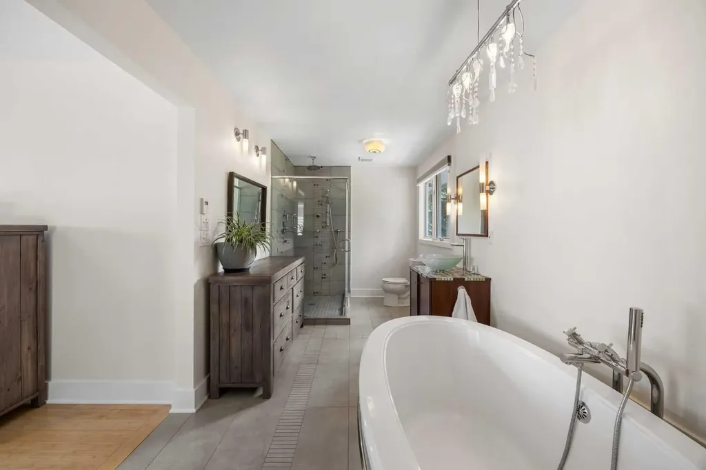 11 Stradwick Way SW Calgary AB T3H 1K1