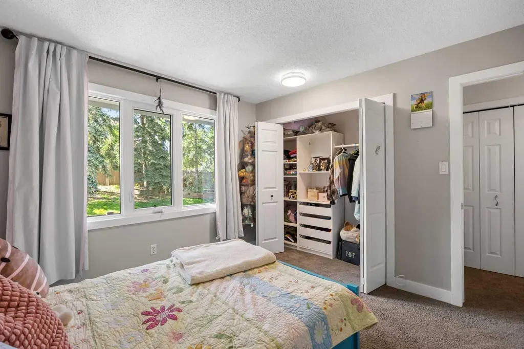 11 Stradwick Way SW Calgary AB T3H 1K1