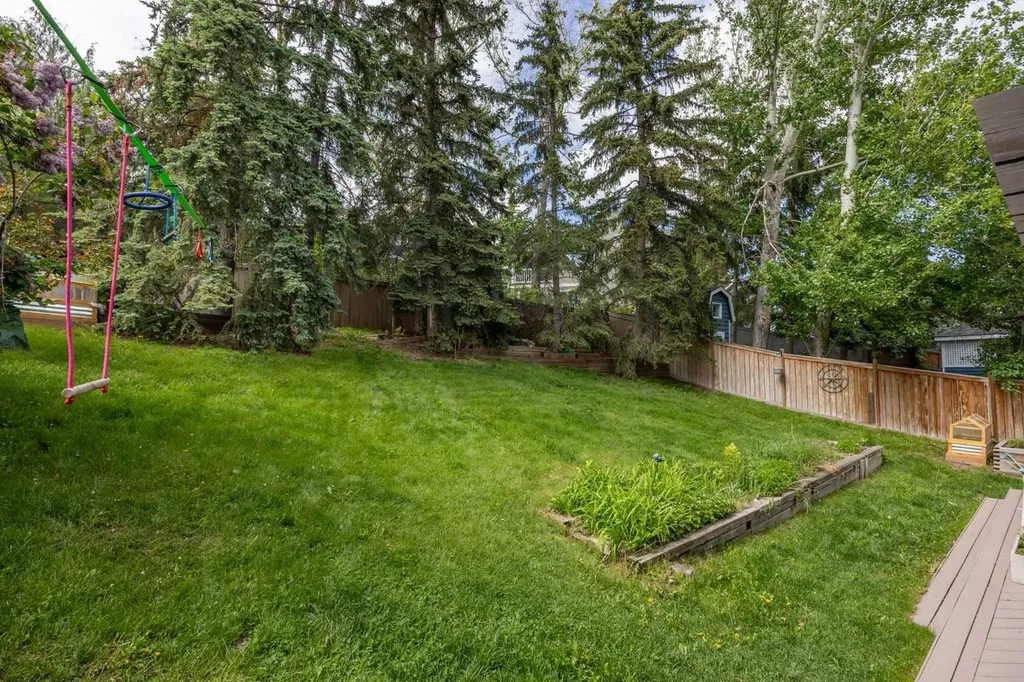 11 Stradwick Way SW Calgary AB T3H 1K1