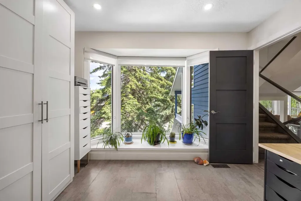 11 Stradwick Way SW Calgary AB T3H 1K1