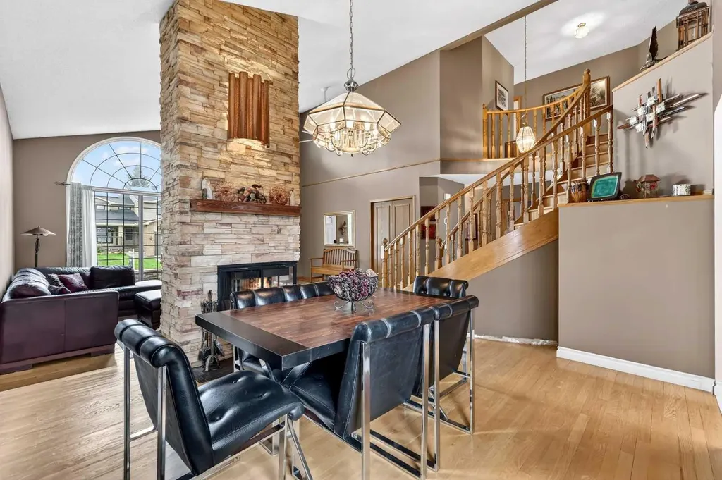 1387 Sunwood Road SE Calgary AB T2X 2L5