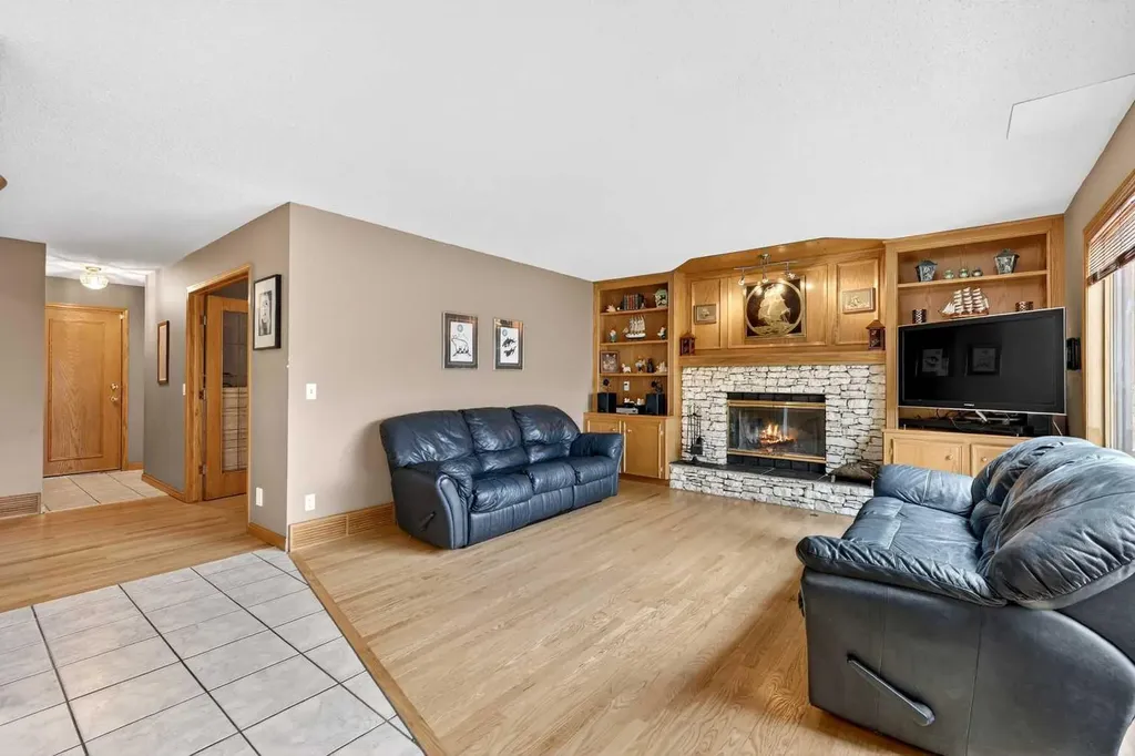 1387 Sunwood Road SE Calgary AB T2X 2L5