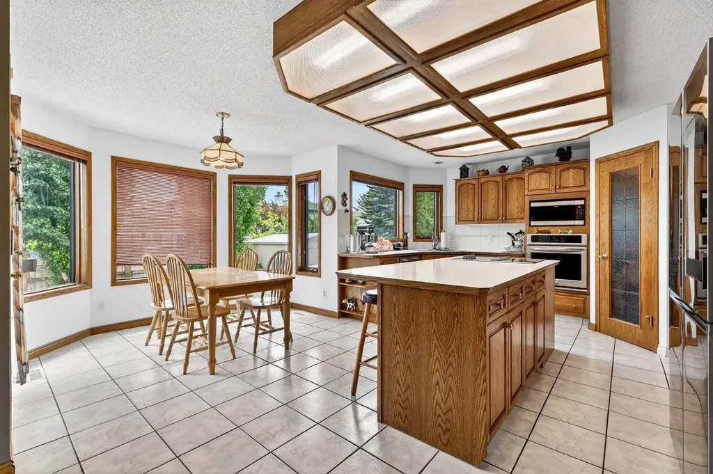 1387 Sunwood Road SE Calgary AB T2X 2L5