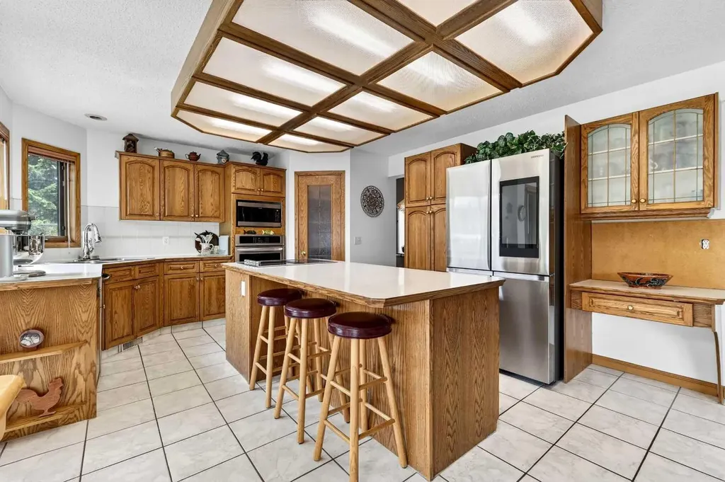 1387 Sunwood Road SE Calgary AB T2X 2L5
