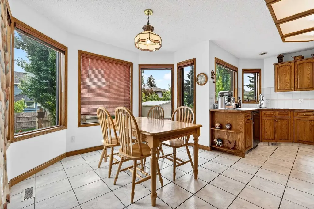 1387 Sunwood Road SE Calgary AB T2X 2L5
