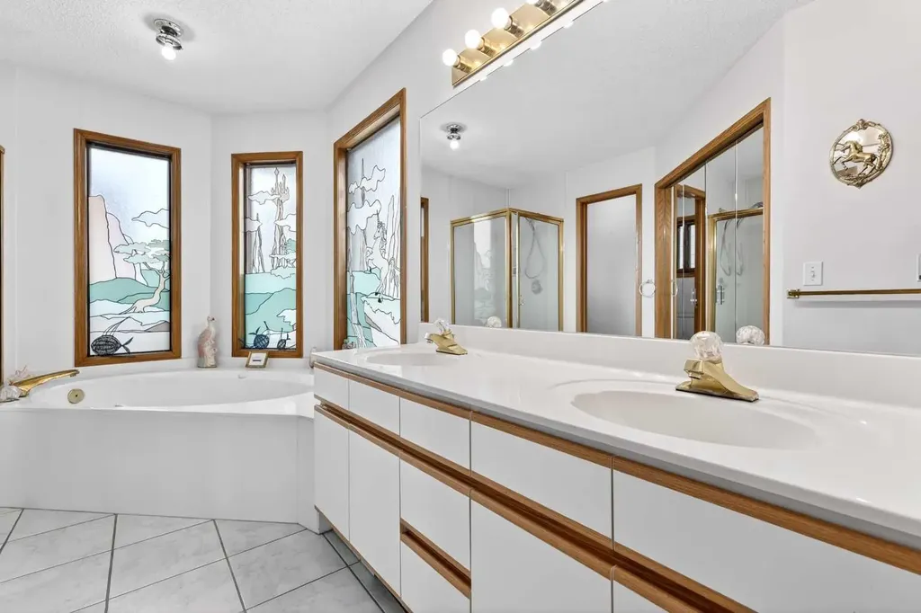1387 Sunwood Road SE Calgary AB T2X 2L5