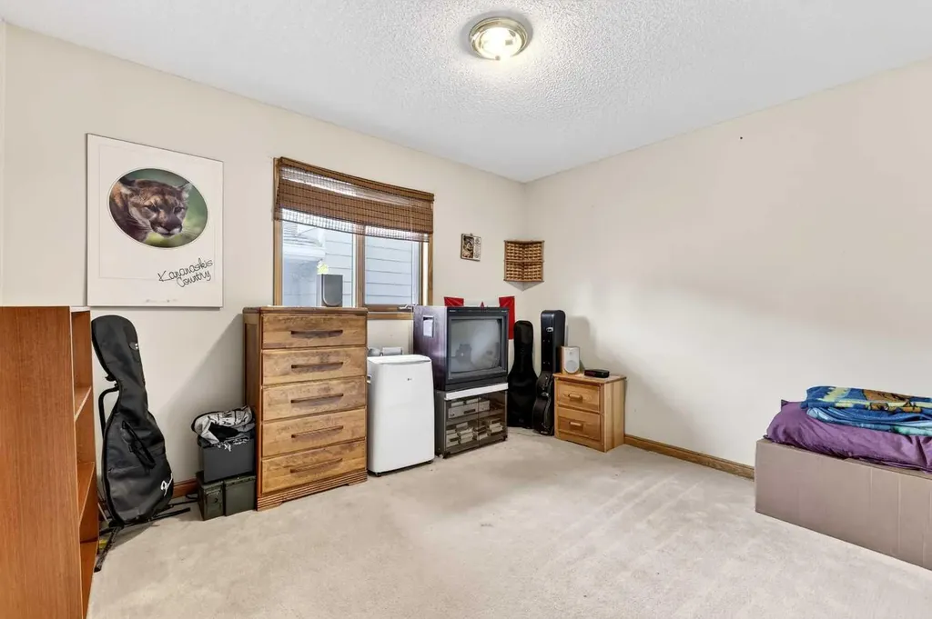 1387 Sunwood Road SE Calgary AB T2X 2L5