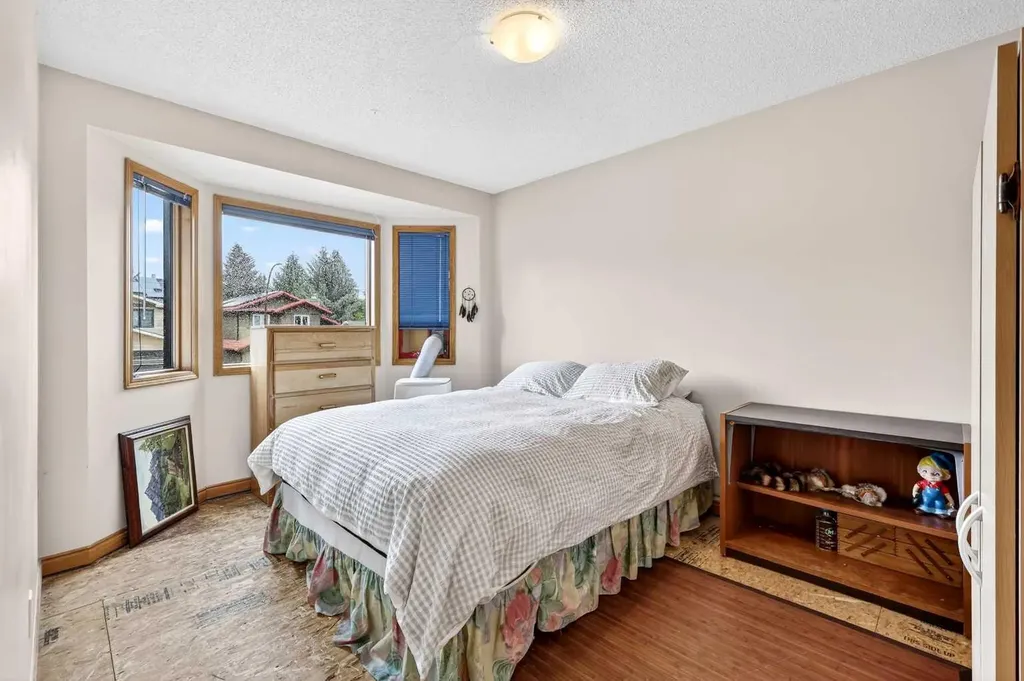 1387 Sunwood Road SE Calgary AB T2X 2L5
