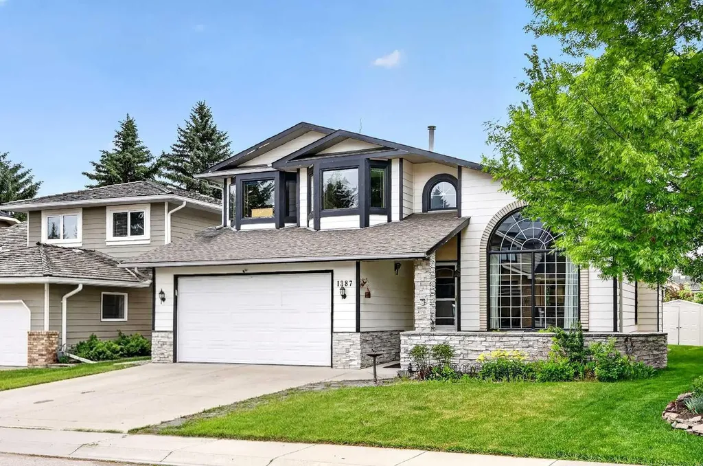 1387 Sunwood Road SE Calgary AB T2X 2L5