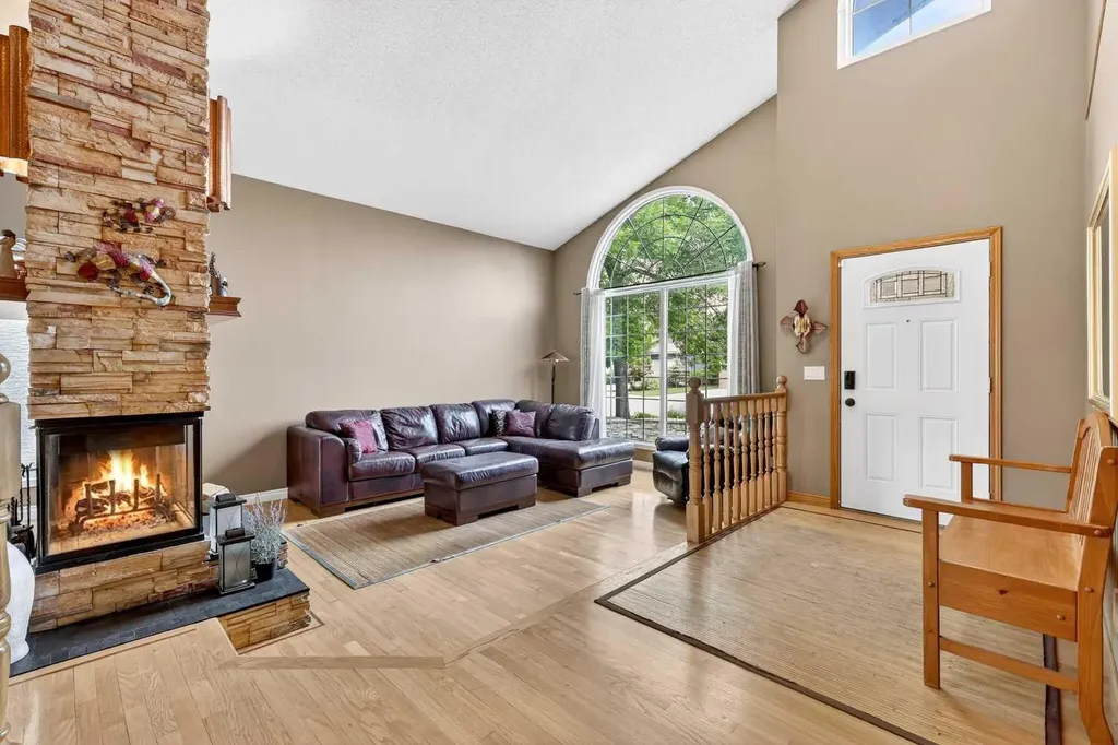 1387 Sunwood Road SE Calgary AB T2X 2L5