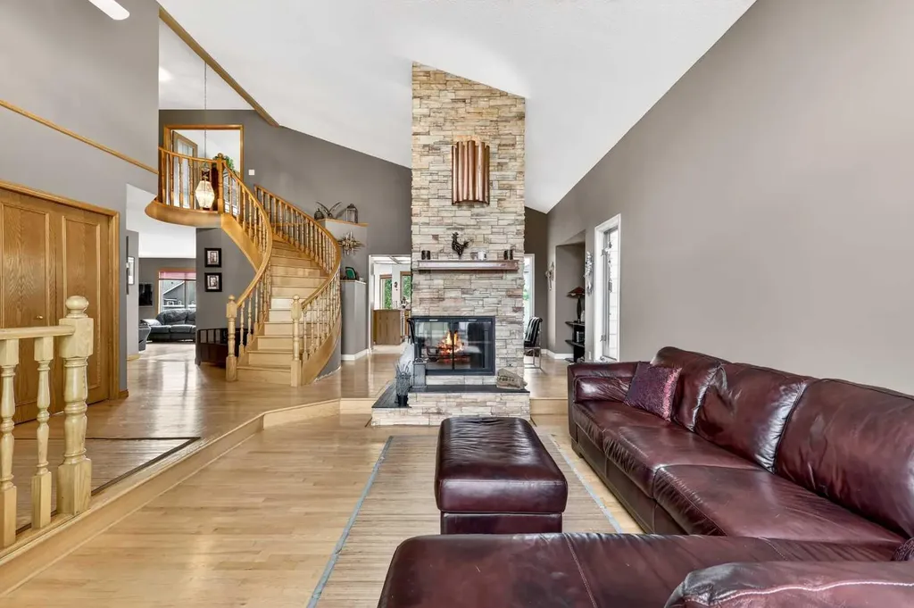 1387 Sunwood Road SE Calgary AB T2X 2L5