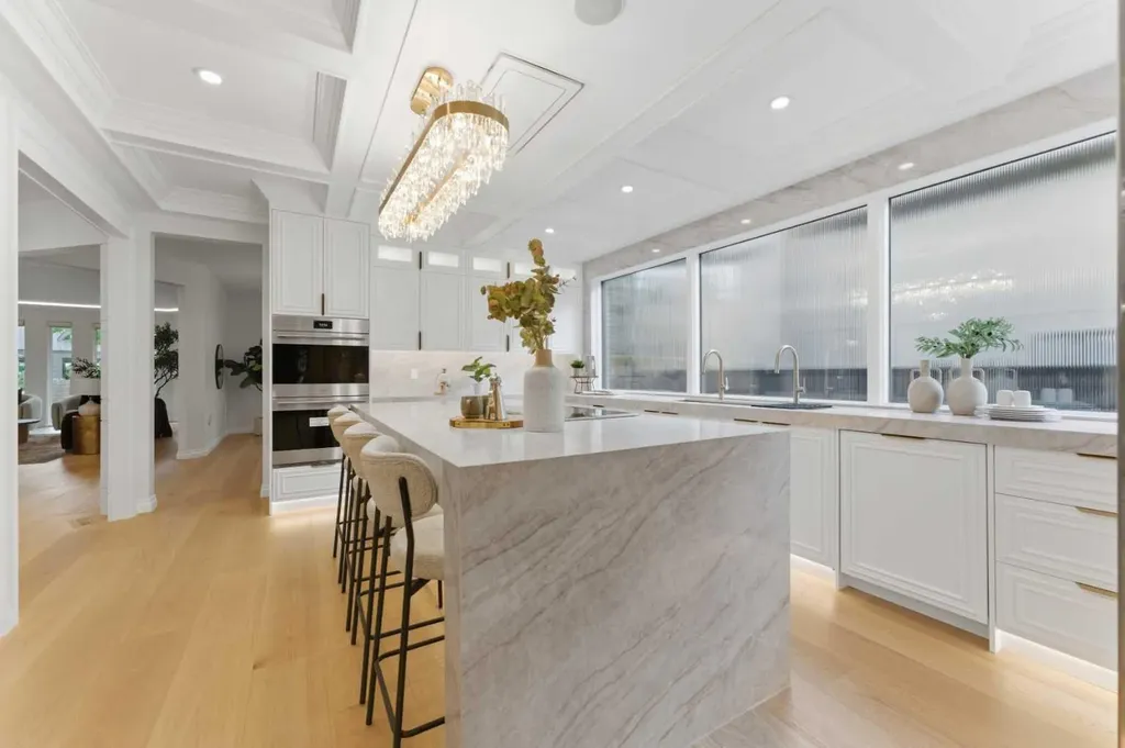 79 Bel-aire Place SW Calgary AB T2V 2C3