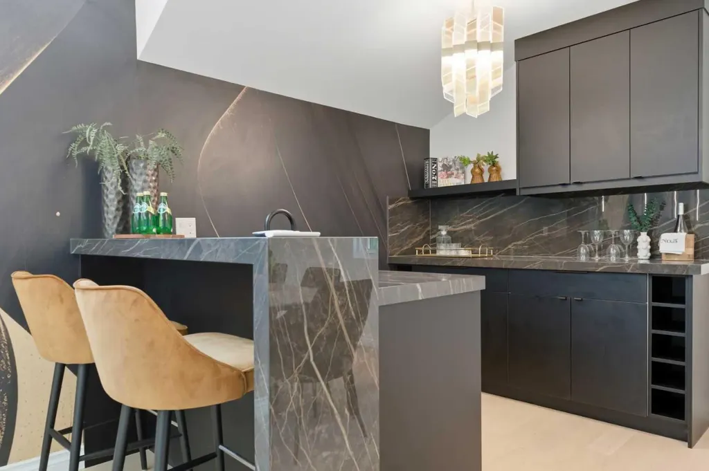 79 Bel-aire Place SW Calgary AB T2V 2C3