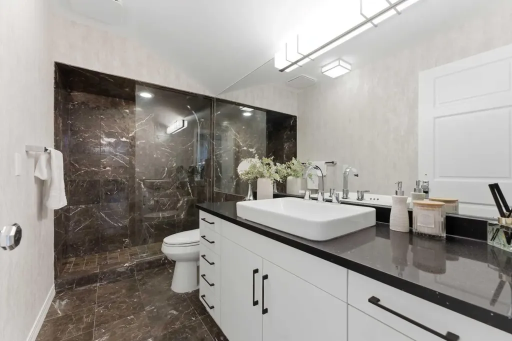 79 Bel-aire Place SW Calgary AB T2V 2C3
