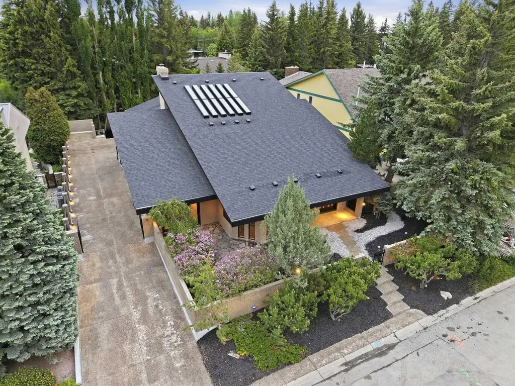79 Bel-aire Place SW Calgary AB T2V 2C3