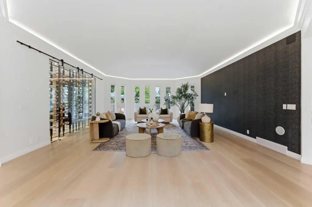 79 Bel-aire Place SW Calgary AB T2V 2C3