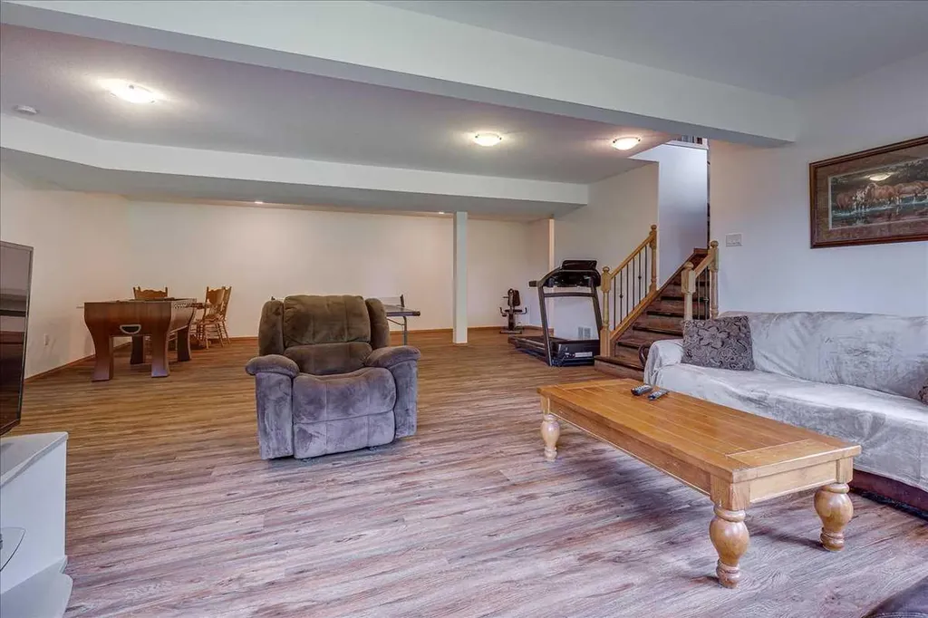 2054 Township Road 342 Township Rural Red Deer County AB T0M0K0