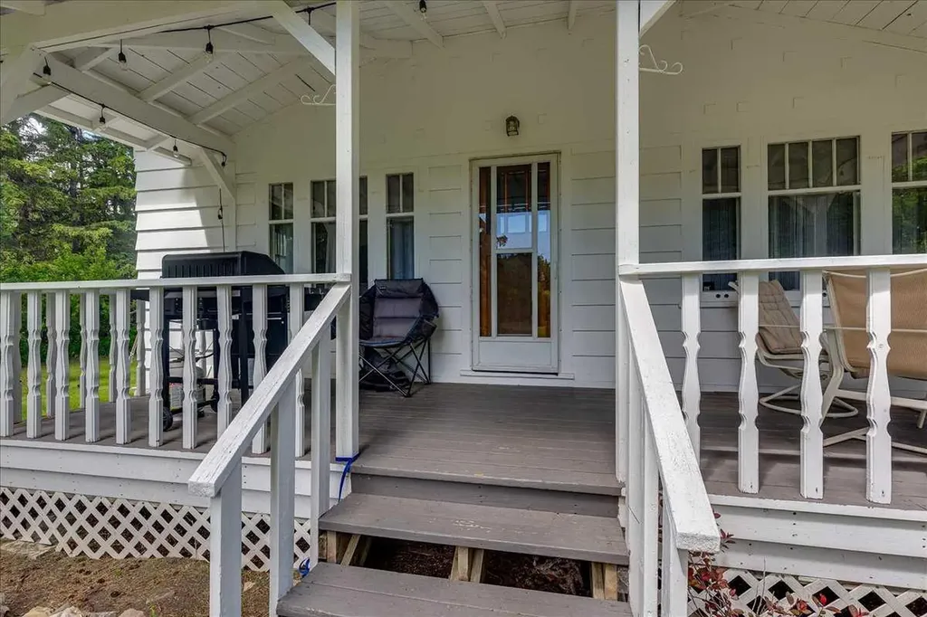 2054 Township Road 342 Township Rural Red Deer County AB T0M0K0