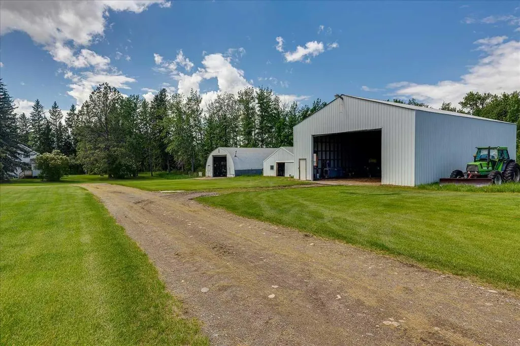 2054 Township Road 342 Township Rural Red Deer County AB T0M0K0