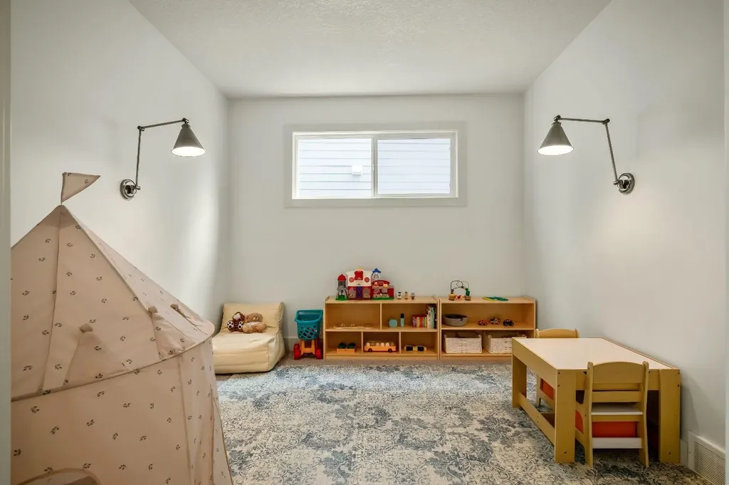 232 Copperpond Circle SE Calgary AB T2Z0R3