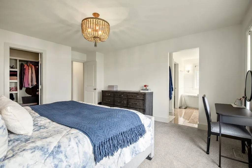 232 Copperpond Circle SE Calgary AB T2Z0R3