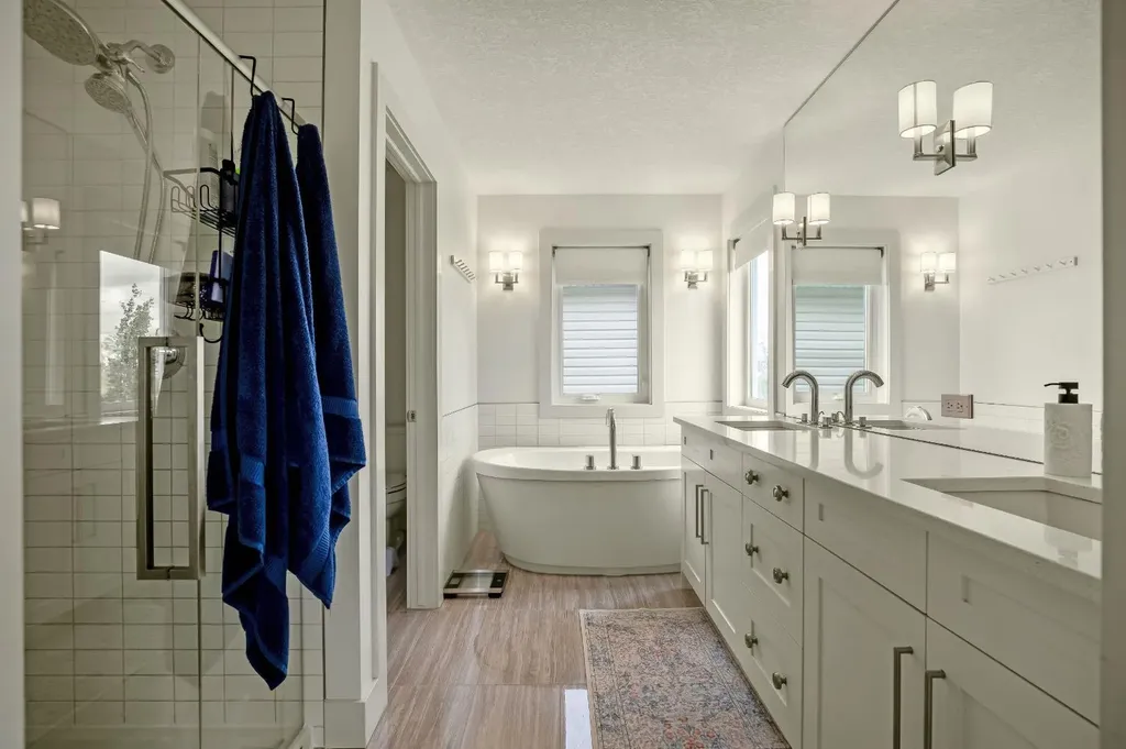 232 Copperpond Circle SE Calgary AB T2Z0R3