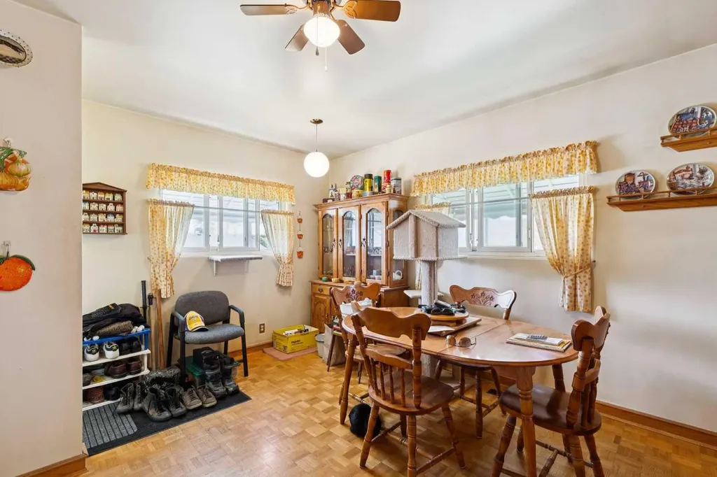833 20 Avenue NW Calgary AB T2M 1E4
