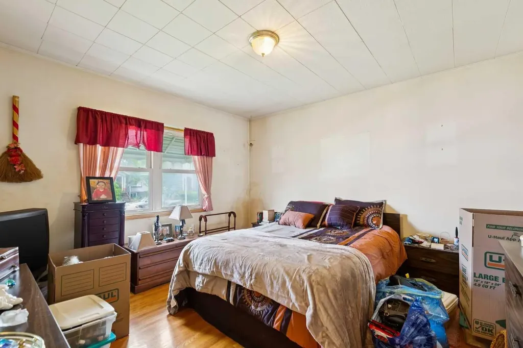 833 20 Avenue NW Calgary AB T2M 1E4