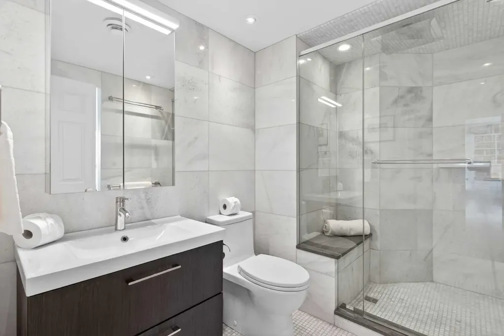 720 13 Avenue SW Calgary AB T2R1M5