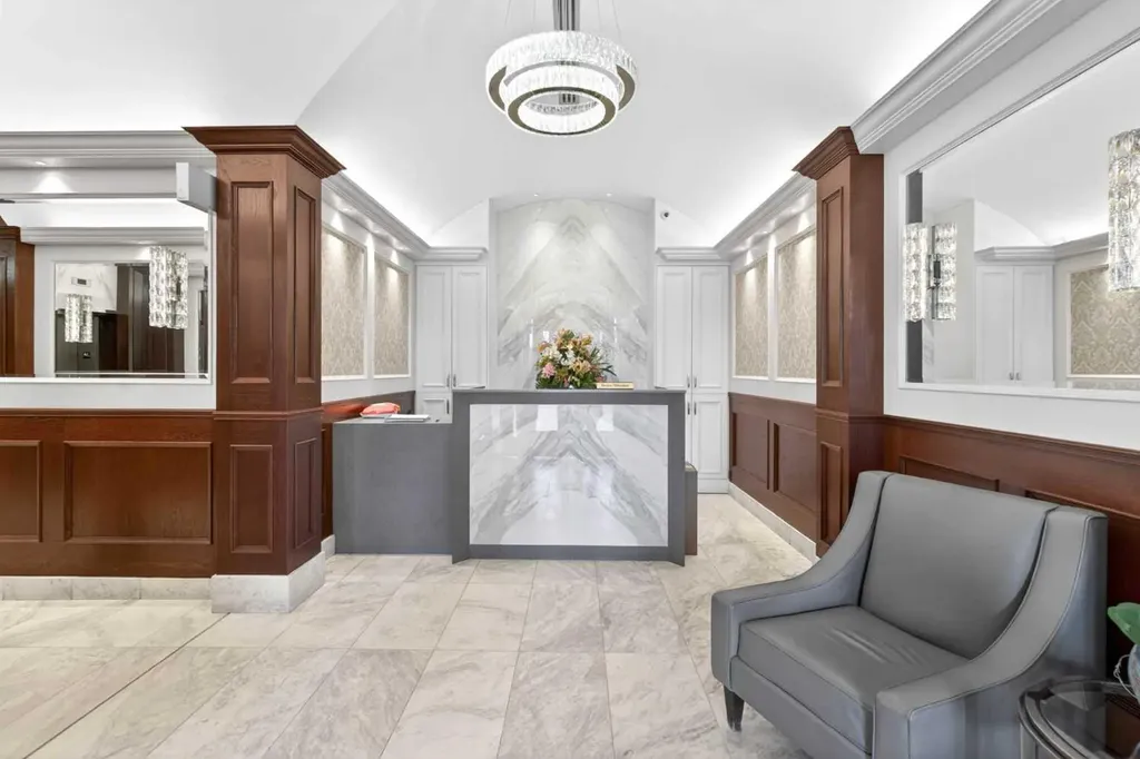 720 13 Avenue SW Calgary AB T2R1M5