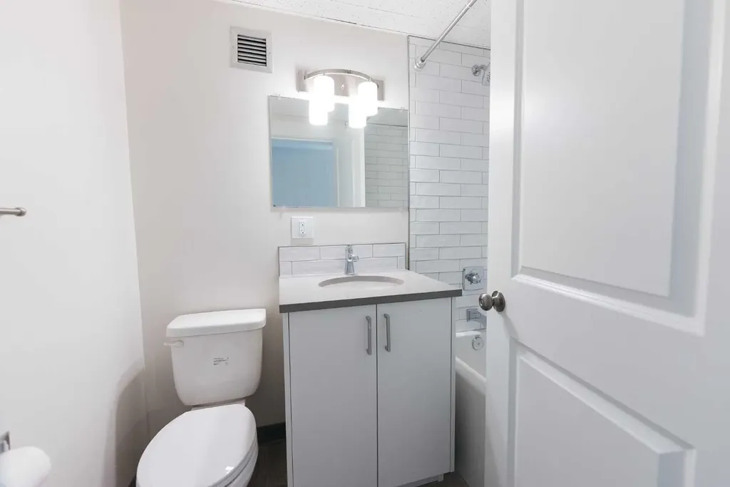 4940 49 Street Rocky Mountain House AB T4T 1B6