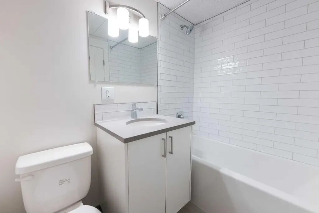 4940 49 Street Rocky Mountain House AB T4T 1B6