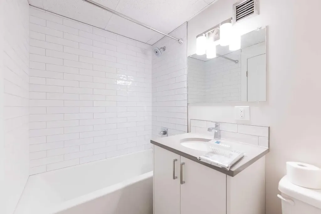 4940 49 Street Rocky Mountain House AB T4T 1B6