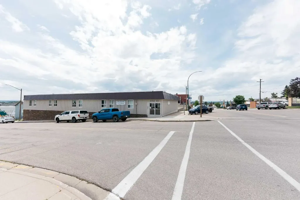 4940 49 Street Rocky Mountain House AB T4T 1B6