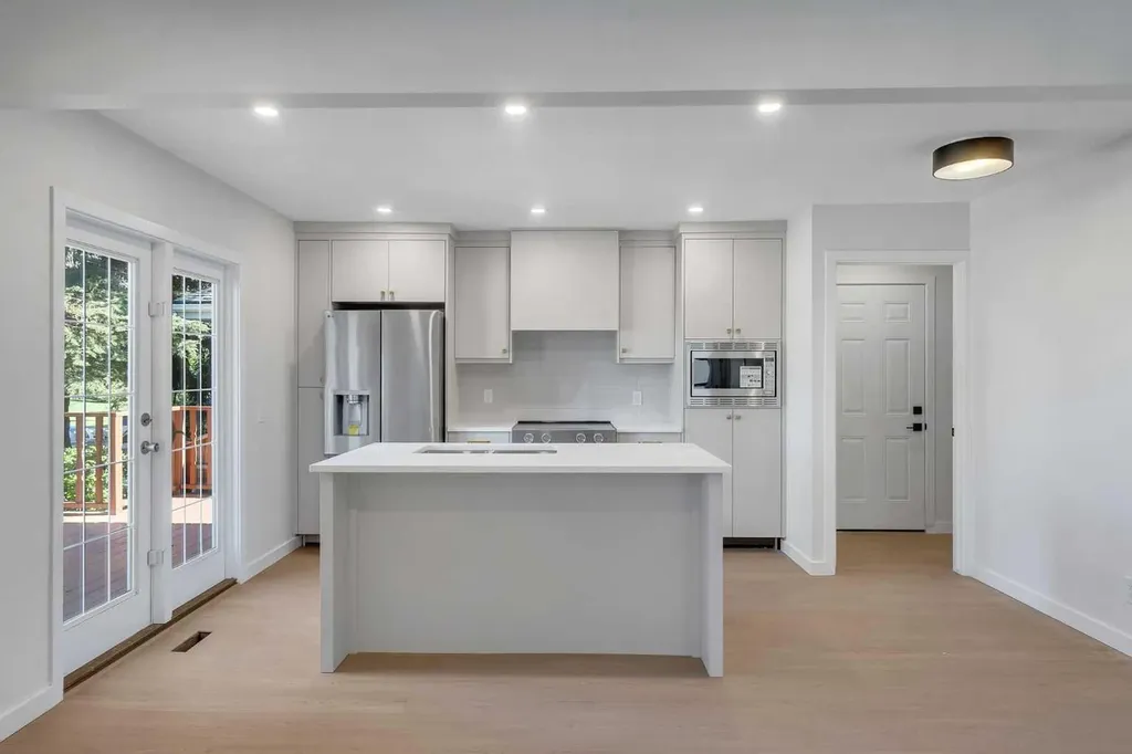 8059 Huntington Street NE Calgary AB T2K 5B8