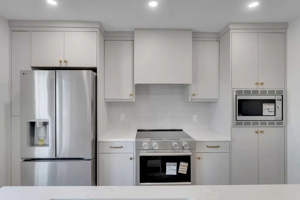 8059 Huntington Street NE Calgary AB T2K 5B8