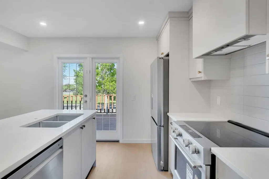 8059 Huntington Street NE Calgary AB T2K 5B8