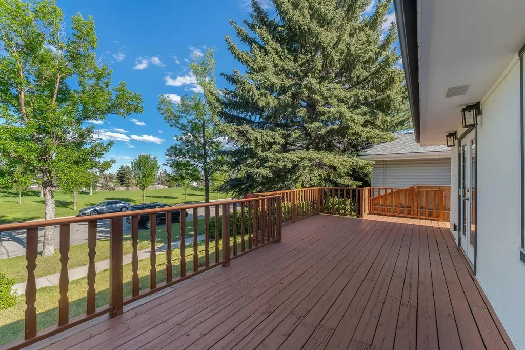 8059 Huntington Street NE Calgary AB T2K 5B8