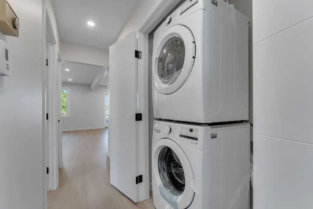 8059 Huntington Street NE Calgary AB T2K 5B8