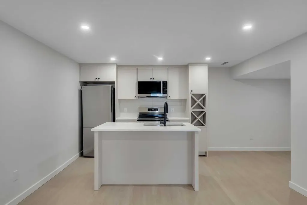8059 Huntington Street NE Calgary AB T2K 5B8