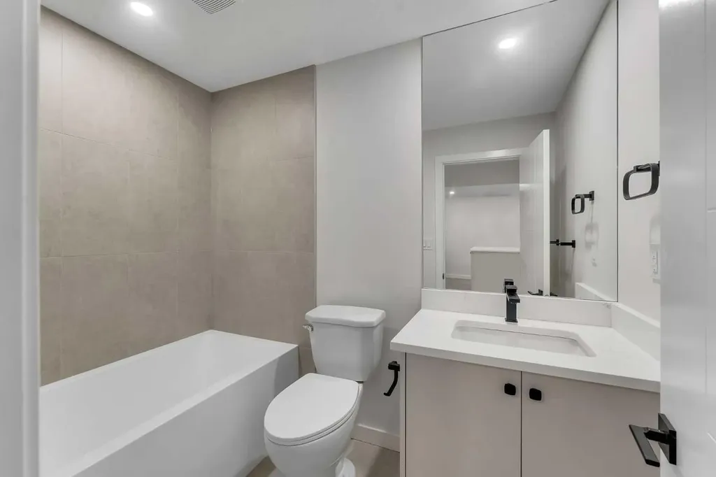 8059 Huntington Street NE Calgary AB T2K 5B8