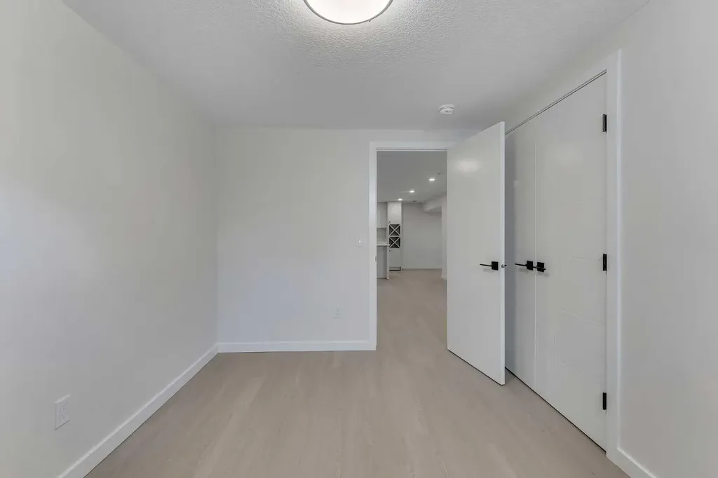 8059 Huntington Street NE Calgary AB T2K 5B8