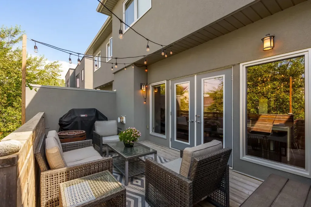 1826 37 Avenue SW Calgary AB T3E 3A3