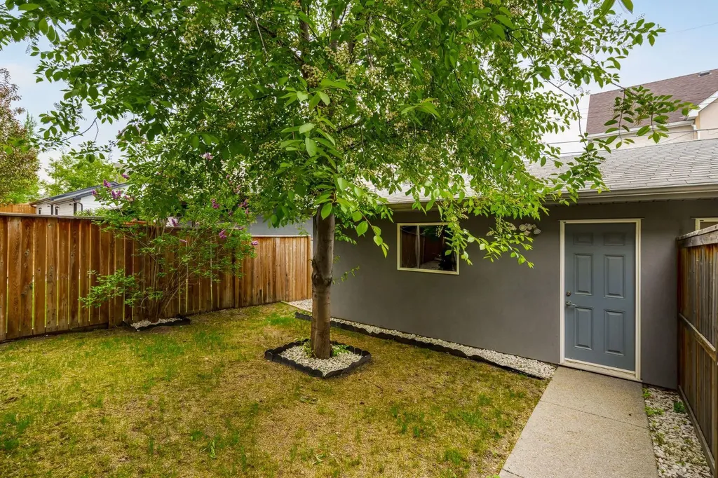 1826 37 Avenue SW Calgary AB T3E 3A3