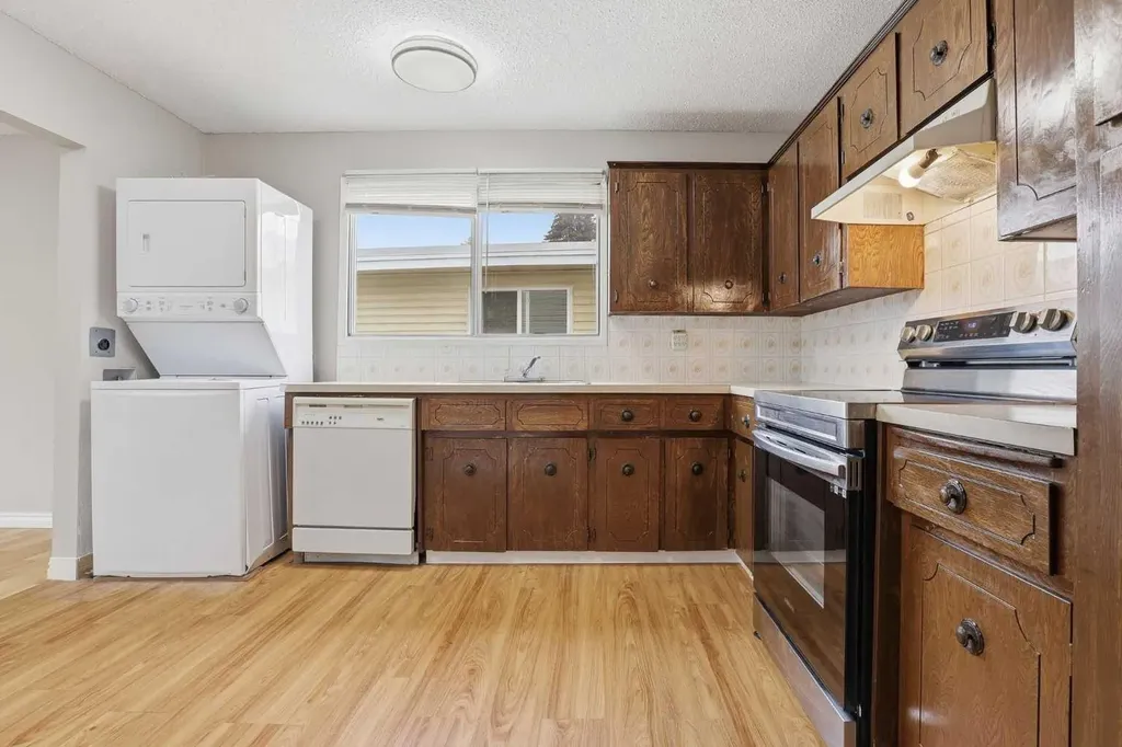 84 Ranchero Rise NW Calgary AB T3G 1E2