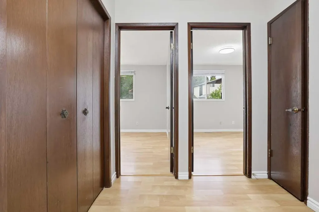 84 Ranchero Rise NW Calgary AB T3G 1E2