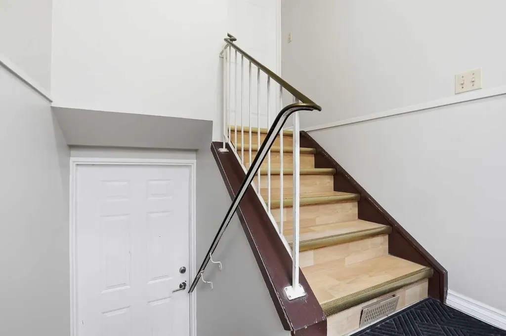 84 Ranchero Rise NW Calgary AB T3G 1E2