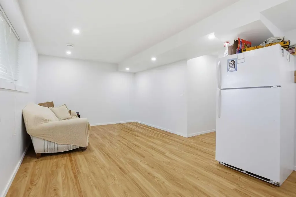 84 Ranchero Rise NW Calgary AB T3G 1E2