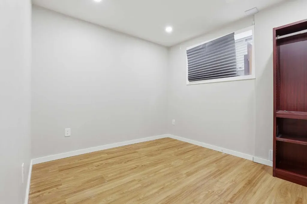 84 Ranchero Rise NW Calgary AB T3G 1E2